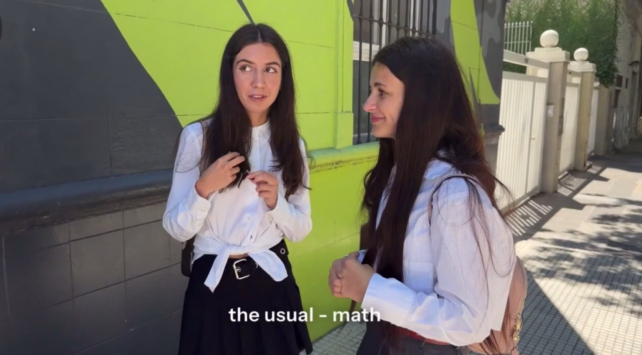 A Las Buenas Chicas Les Gusta Chupar Pollas En Lugar De Estudiar - Kate Rich
