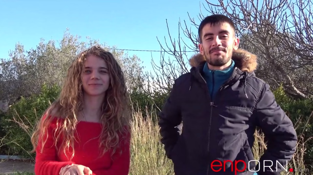 La colegiala Sabrina Spice vídeo porno (viene de Youtube, Final Feliz) Jordi