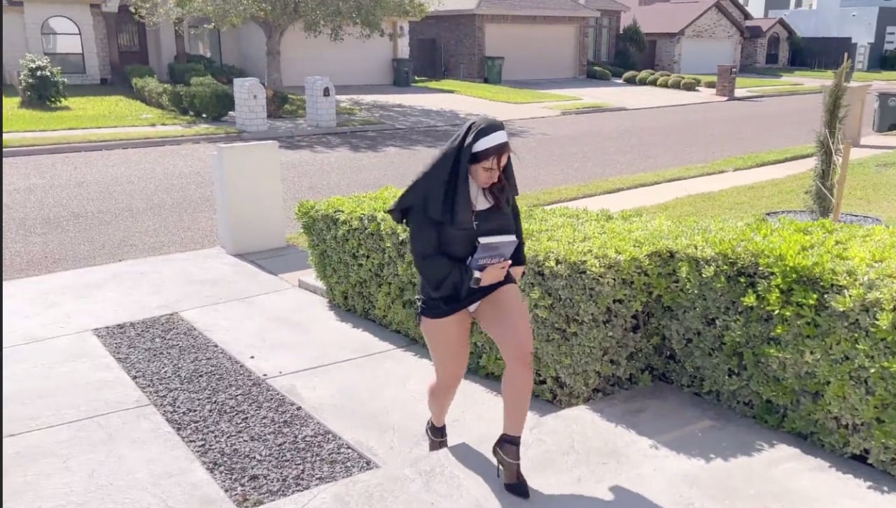 Yinyleon Hot Devoted Nun With Rounded Huge Ass Anything To Save A Soul